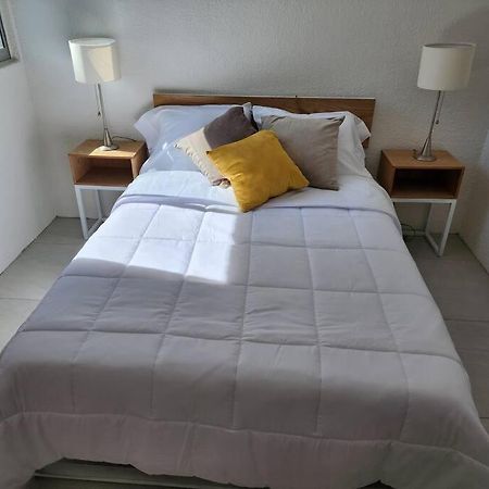 Practico Y Comodo Caminando A La Expo Guadalajara Zewnętrze zdjęcie